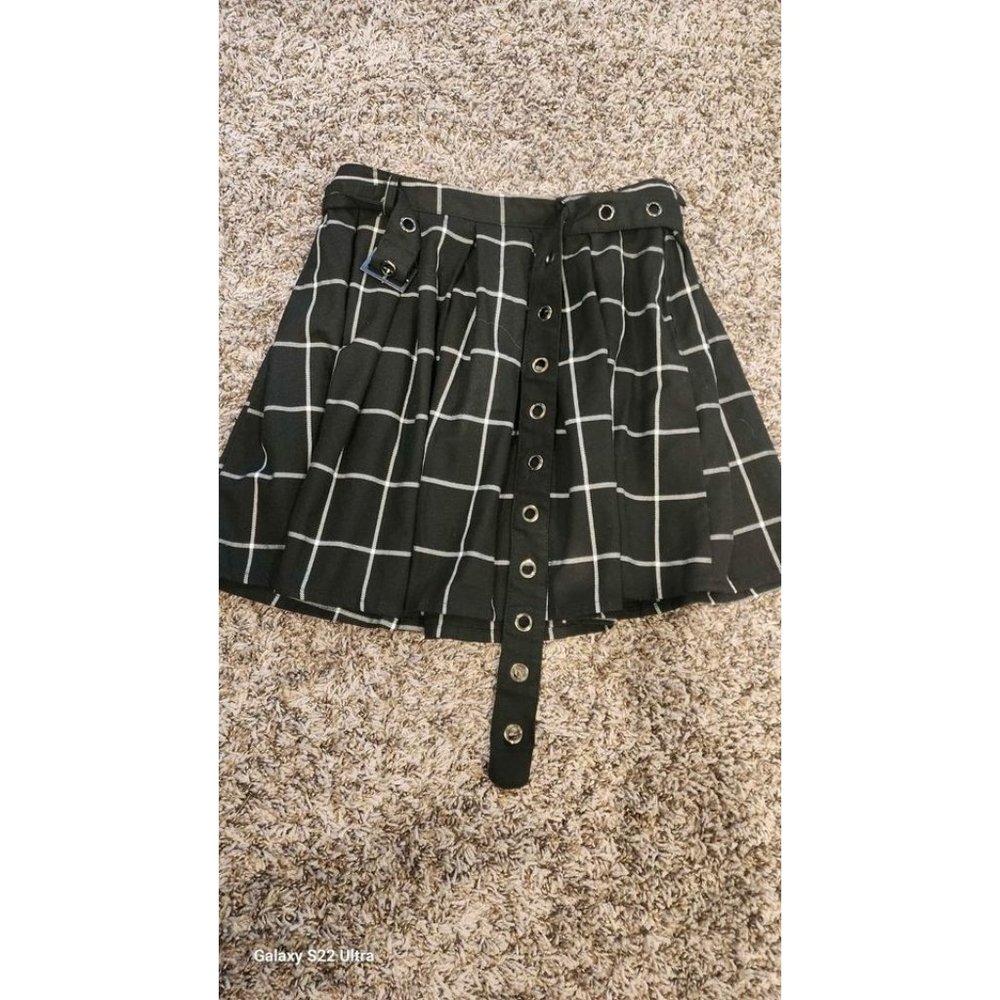 Hot Topic Black And White Striped Grommet Belted Mini Skirt Size Medium Goth